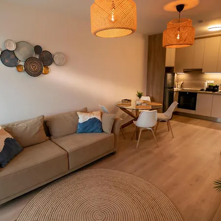 Mistral 308 Apartment