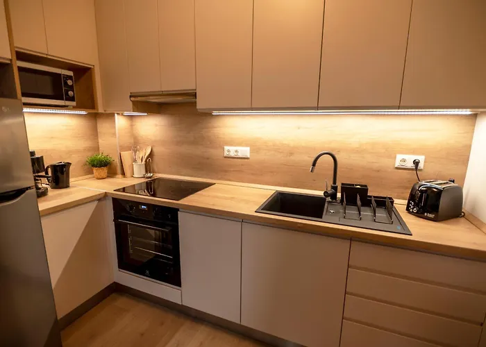 Mistral 308 Balatonföldvár